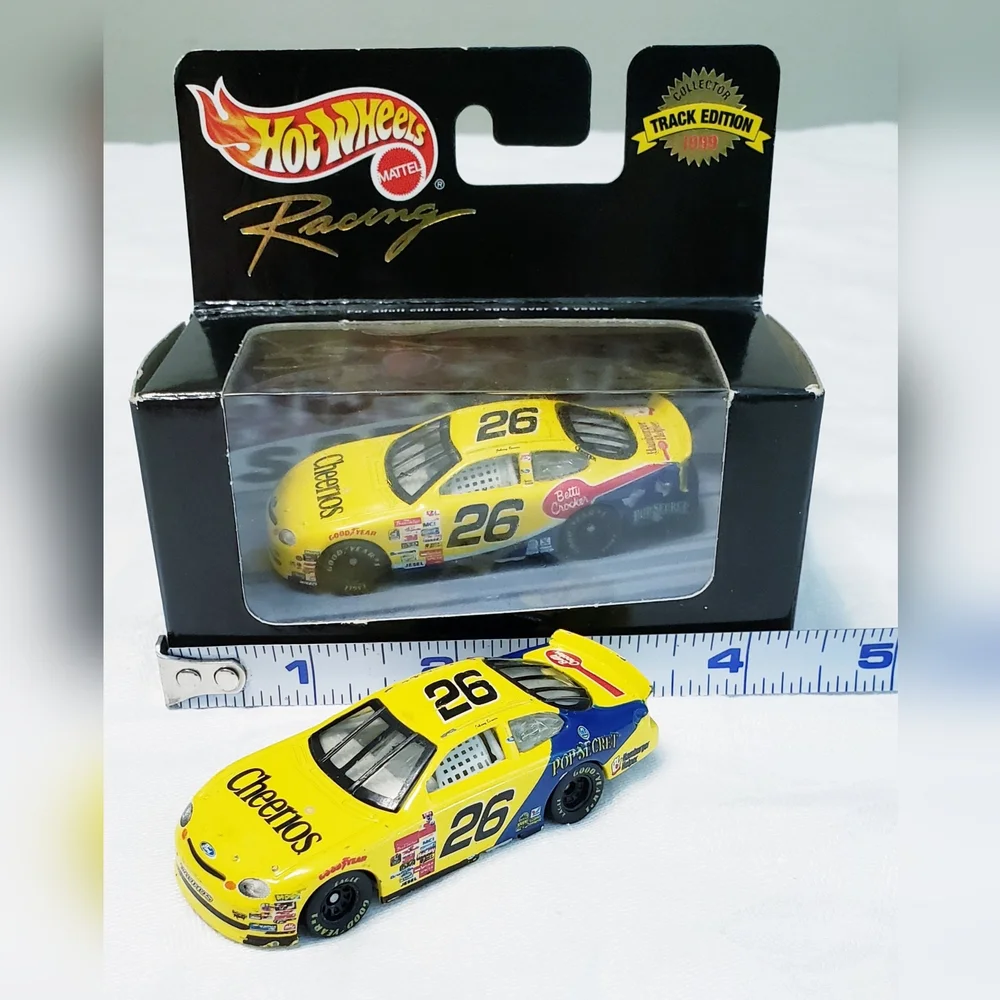 NASCAR Hotwheels Collection- Test Track - Picture 4 of 8